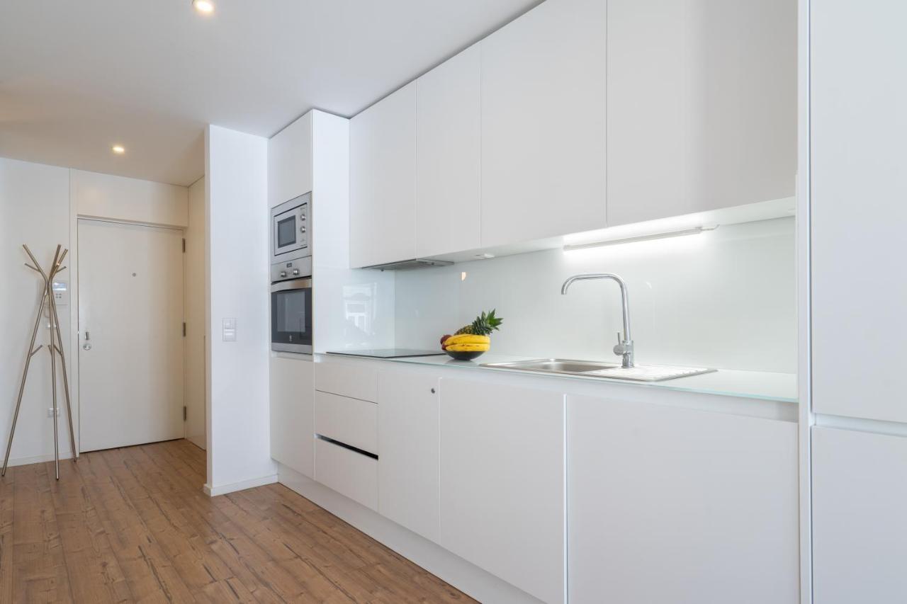 Host Wise - Charming Welcoming Flat - Centrally Located Porto Luaran gambar