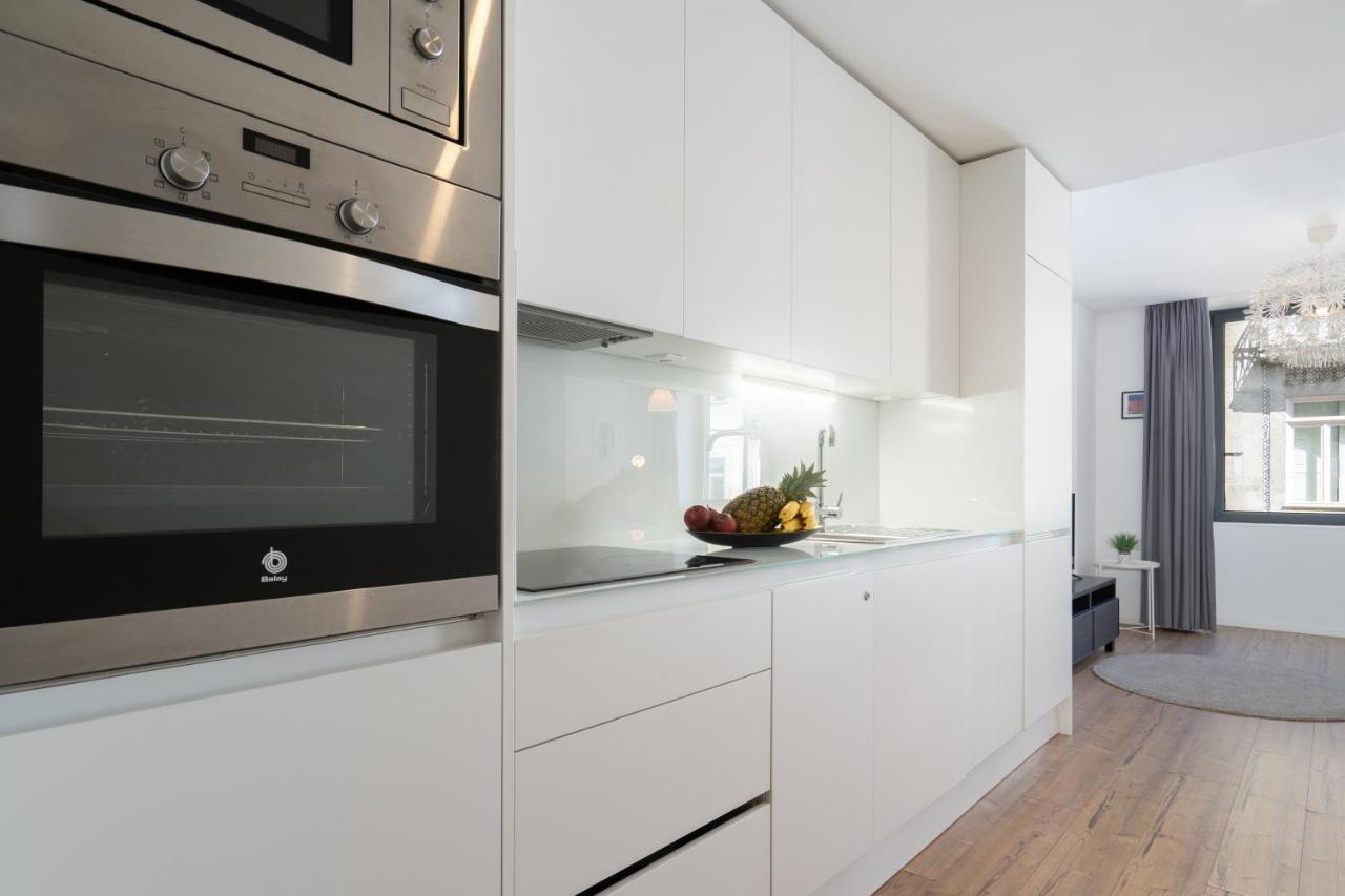Host Wise - Charming Welcoming Flat - Centrally Located Porto Luaran gambar