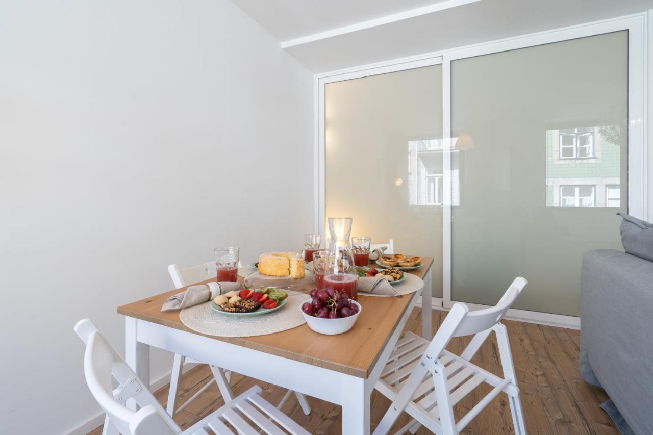 Host Wise - Charming Welcoming Flat - Centrally Located Porto Luaran gambar