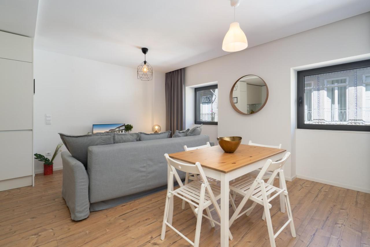 Host Wise - Charming Welcoming Flat - Centrally Located Porto Luaran gambar