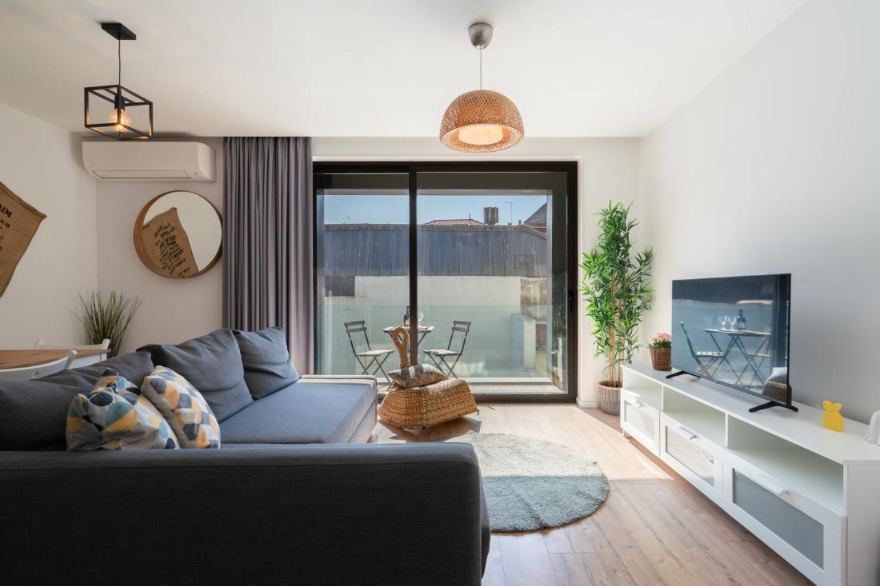 Host Wise - Charming Welcoming Flat - Centrally Located Porto Luaran gambar