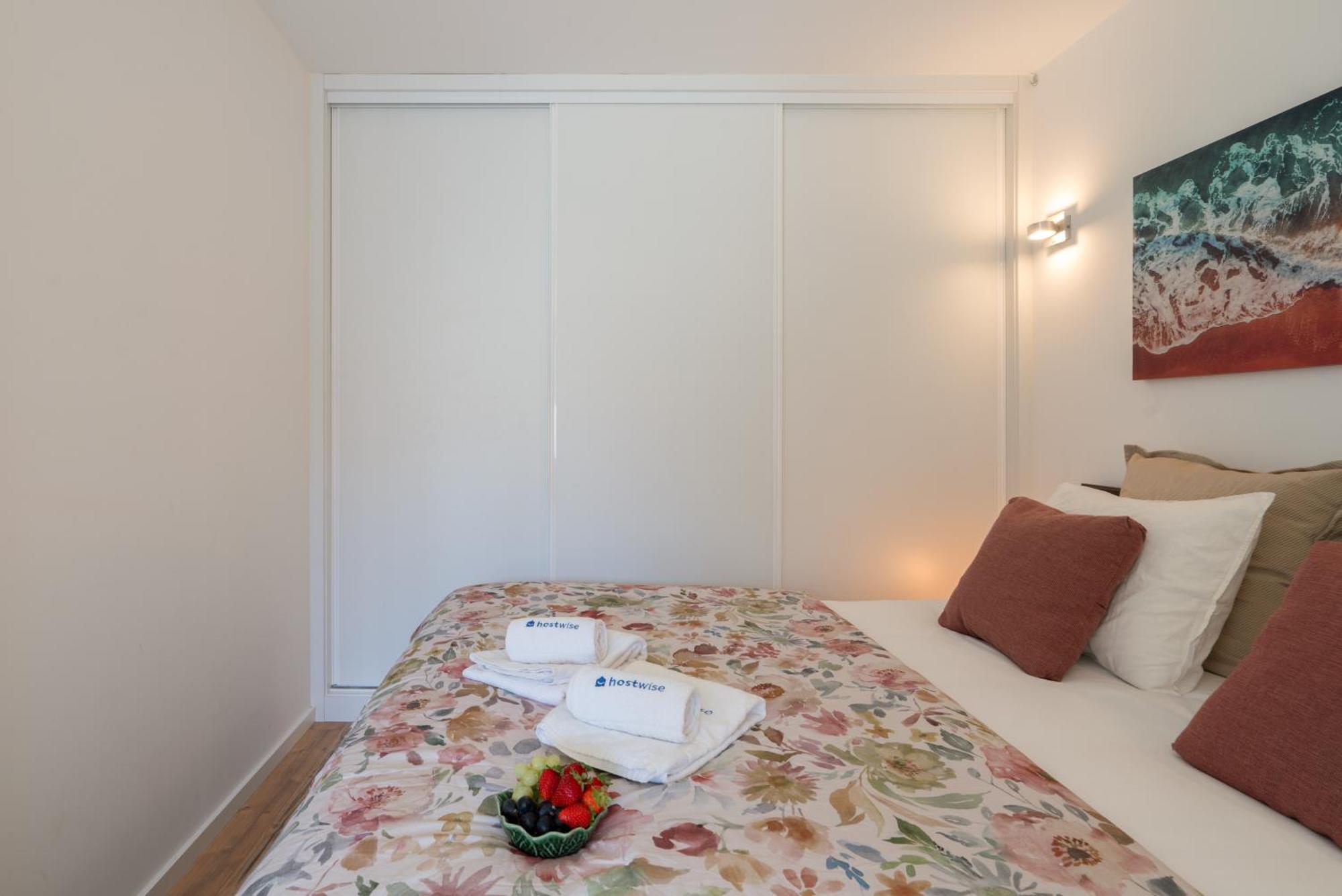 Host Wise - Charming Welcoming Flat - Centrally Located Porto Luaran gambar