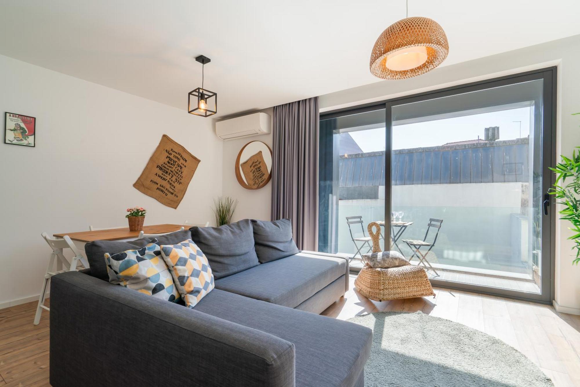 Host Wise - Charming Welcoming Flat - Centrally Located Porto Luaran gambar