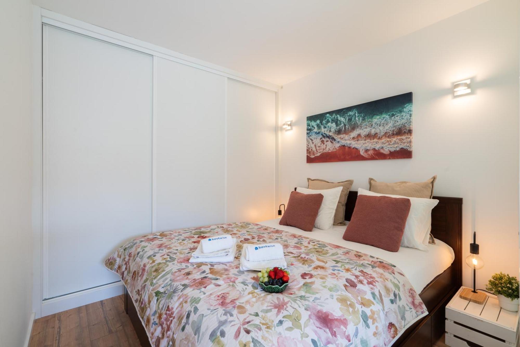Host Wise - Charming Welcoming Flat - Centrally Located Porto Luaran gambar